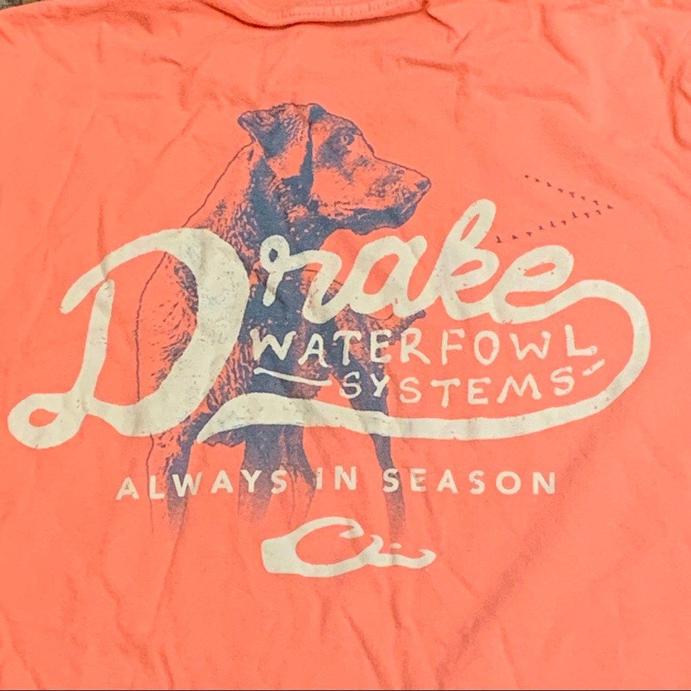Drake Waterfowl Hunting Dog Graphic TShirt